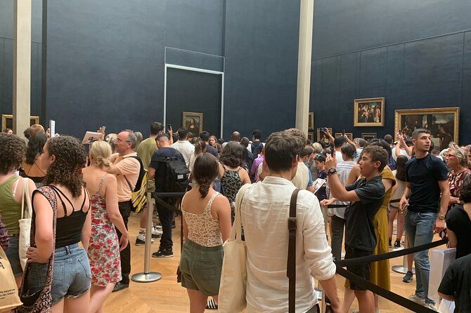 Paris Louvre Small Group Tour with Pre-Reserved Tickets - Headphones and a licensed Louvre guide, the practical combo