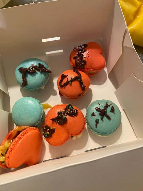 Paris: Macaron Baking Class for Families and Kids - Logistics to watch: delays, allergies, and who can stay