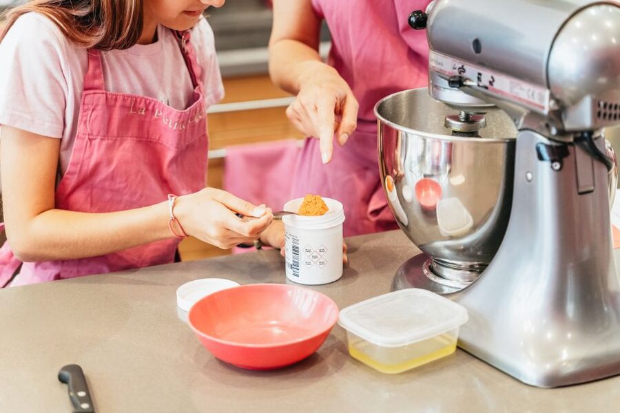 Paris: Macarons Cooking Class with Pâtisserie Chef Noémie - Practical tips to get better results in your own kitchen