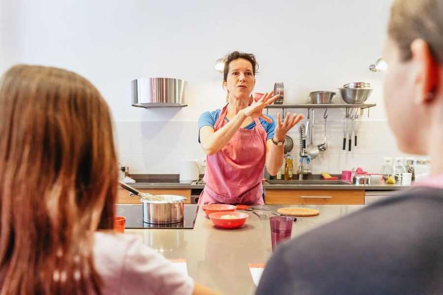 Paris: Macarons Cooking Class with Pâtisserie Chef Noémie - Why this macaron class feels more like a lesson than a performance
