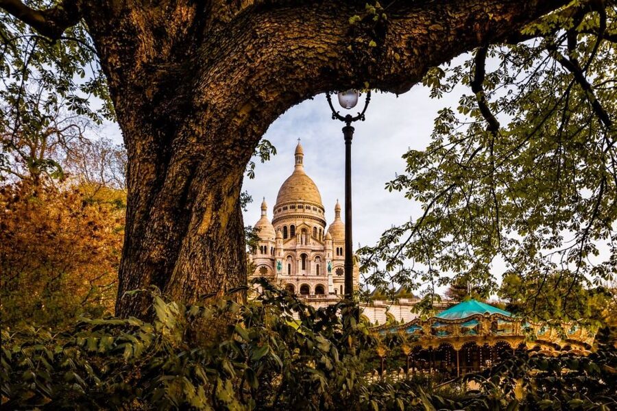 Paris: Montmartre Culture and Local Pastries Walking Tour - Meeting at Chez Ginette, Right Next to Lamarck-Caulaincourt