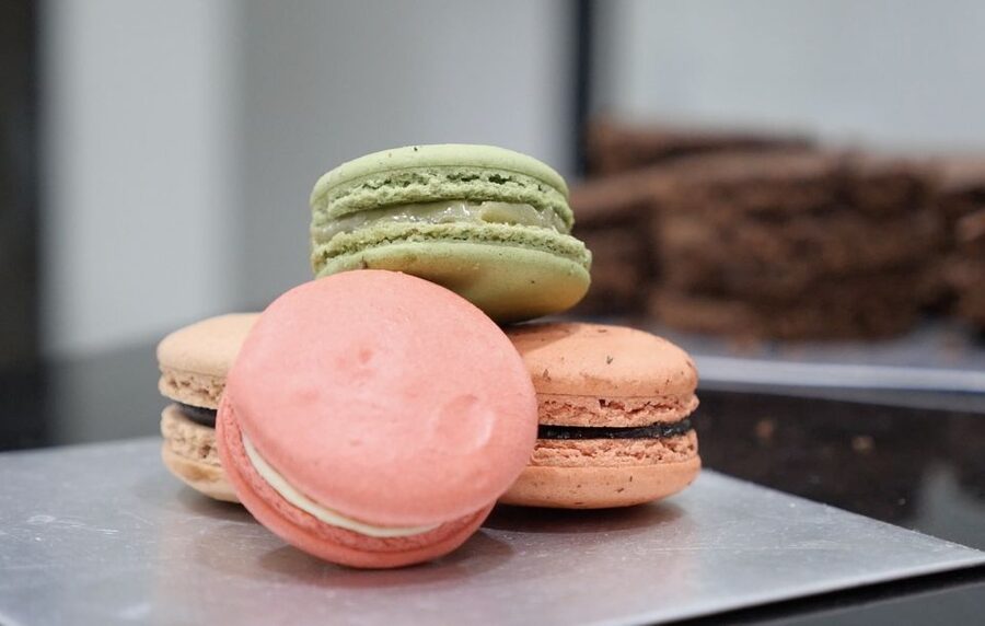 Paris: Montmartre Food Tour with Full Meal - Montmartre, explained through food instead of photos