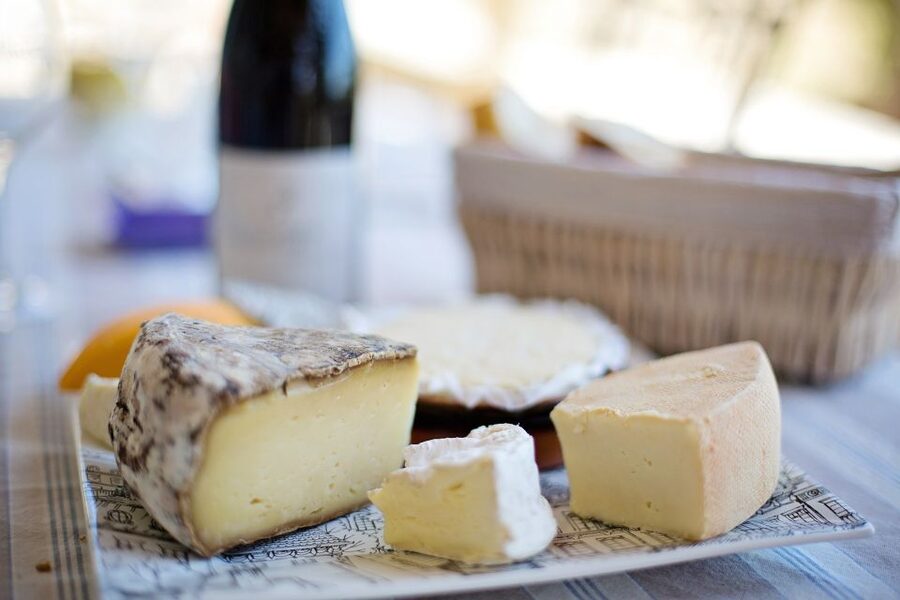 Paris: Montmartre Food Tour with Full Meal - Price and value: what $117 is really buying