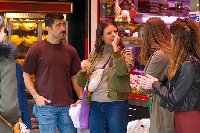 Paris Montmartre Food & Wine Tour with Eating Europe - Stop 4, Le Saint-Jean and the aligot sausage show