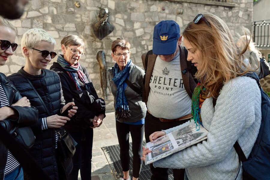 Paris: Montmartre Street Art Tour with an Artist - Why Montmartre Street Art Works Better Than Museum Posters