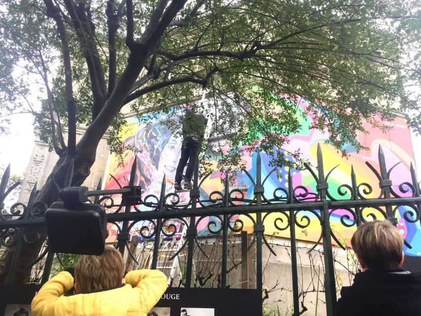 Paris: Montmartre Street Art Tour with an Artist - Price and Value for 135 Minutes in Montmartre