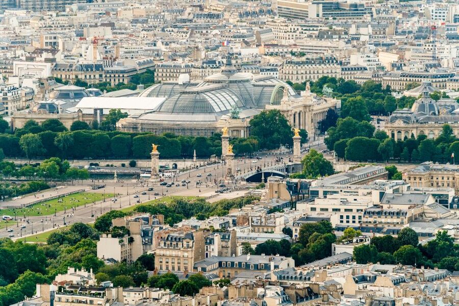 Paris: Montparnasse Tower Observation Deck Entry Ticket - Panoramart in the glass walls: sky-high art on top of the skyline