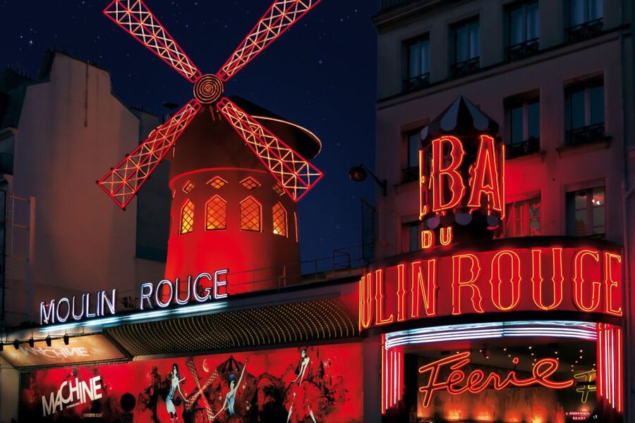 Paris: Moulin Rouge Cabaret Show Ticket with Champagne - Costumes and choreography: why the details matter