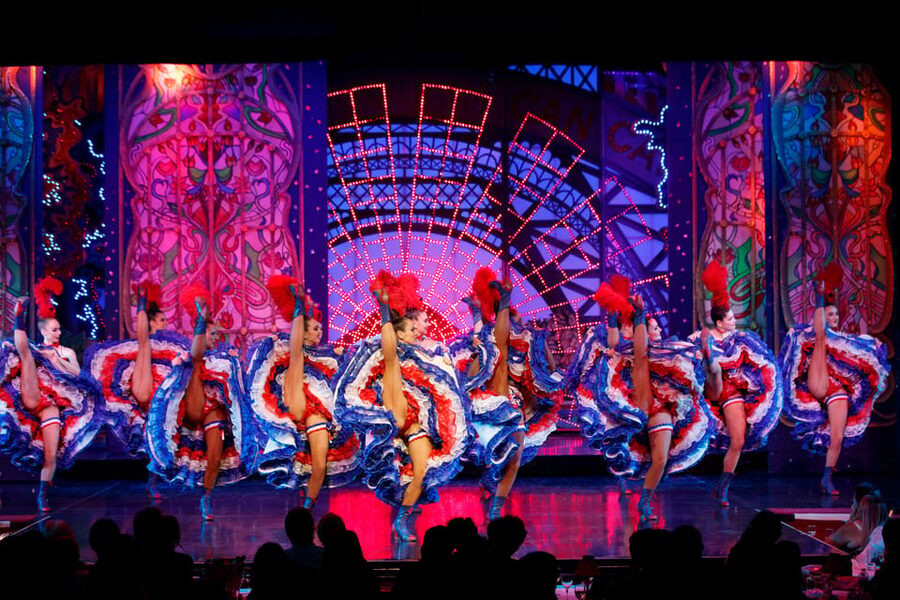 Paris: Moulin Rouge Show with Champagne and Drop-Off Service - Who This Is Best For (And Who Might Prefer A Different Plan)