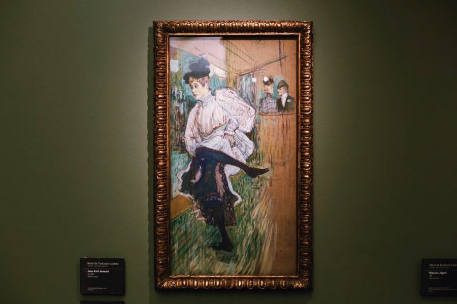 Paris: Musée d'Orsay Guided Tour with Ticket - Stepping into Orsay, the former rail station with real drama
