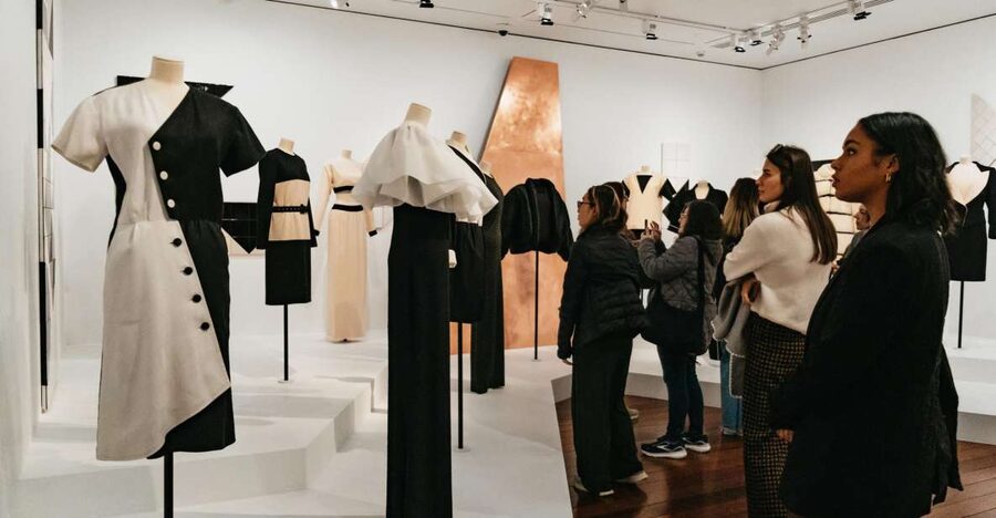 Paris: Musée Yves Saint Laurent Before Opening Hours Tour - Early Access Into Musée Yves Saint Laurent Before the Door Opens