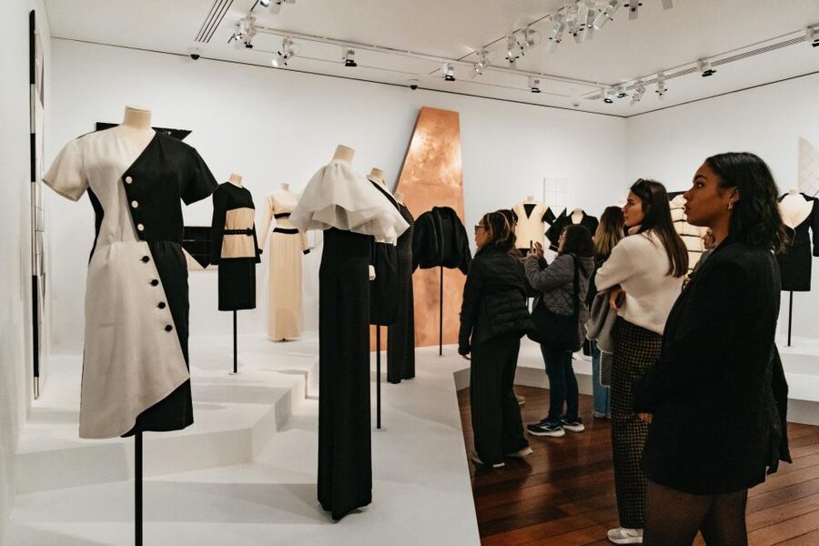 Paris: Musée Yves Saint Laurent Before Opening Hours Tour - The 16th Arrondissement Mansion Setting and Meeting Your Guide