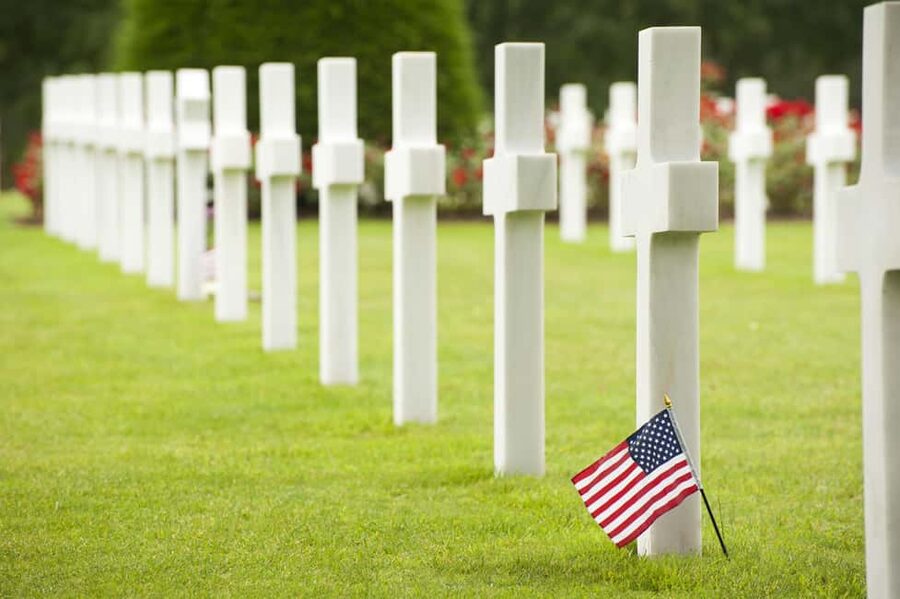 Paris: Normandy D-Day Sites Guided Day Trip with Lunch - Omaha Beach walking time, what to actually do with it