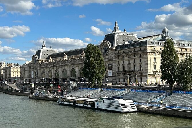 Paris: Orsay Museum Daily Entry Ticket - Security, lockers, and the line reality at Orsay