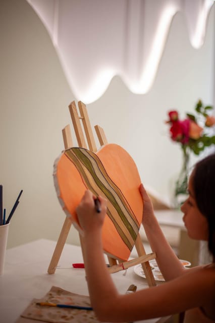 Paris : Painting experience in an art cafe - Should You Book This Paris Painting Experience?