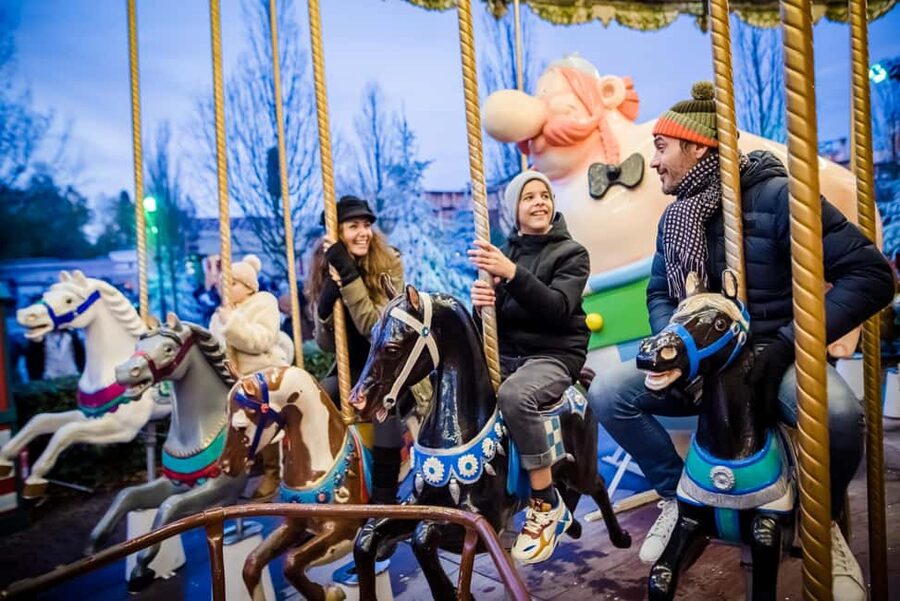 Paris: Parc Astérix Full-Day Entrance Ticket - Food and heat: where your day can go smoother