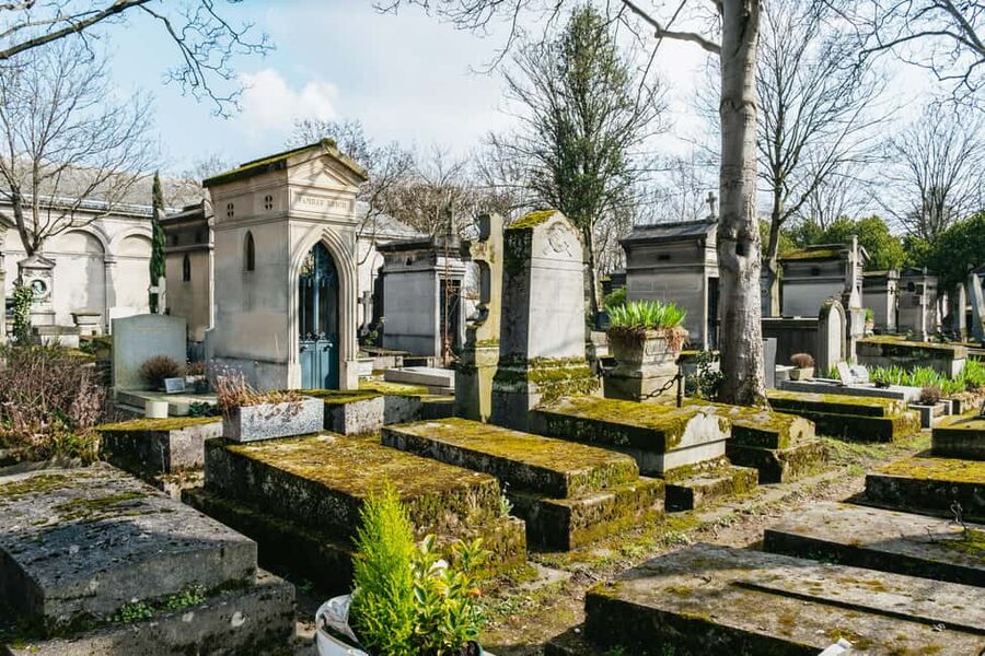 Paris: Pere Lachaise Cemetery Guided Tour - Stops you’ll plan for: Proust, Piaf, Balzac, and the rest of the “great names” list