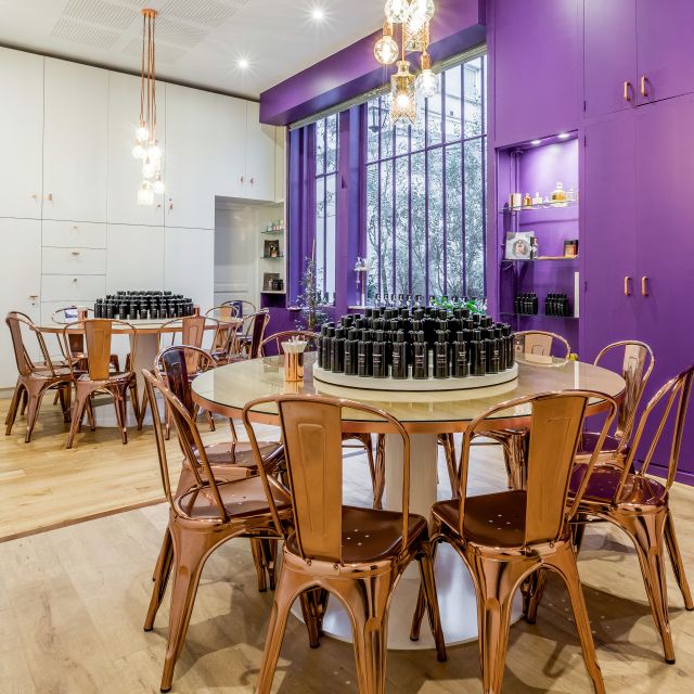 Paris: Perfume Creation Workshop - The 1-hour flow: theory first, then your perfume blend