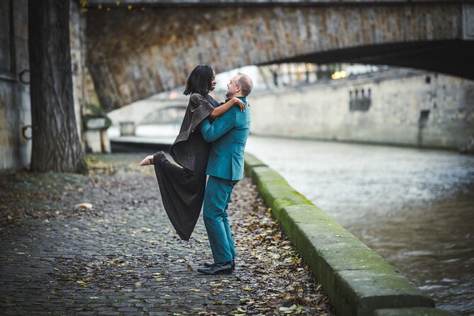 Paris Photo Session: Be the Star of Your Own Movie - The Real Secret Sauce Is Light, Not Flash