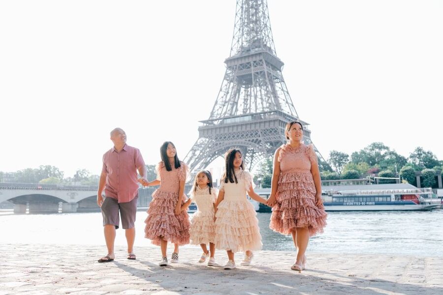 Paris: Photo Shoot with a Private Travel Photographer - Smart Outfit Rules and Shoe Reality