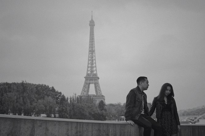 Paris Photo Shoot with Professional Photographer - Louvre time: iconic, but plan for ticket costs