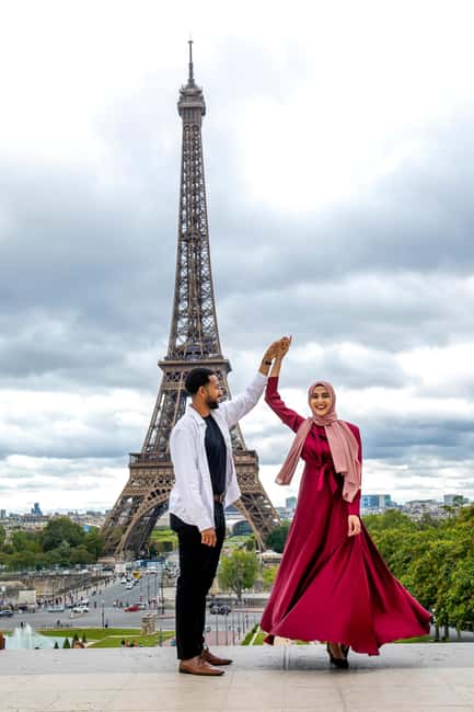 Paris: Photoshoot Around Eiffel Tower with 55 Edited Photos - What you actually receive: 55 edited photos, delivered within 48 hours