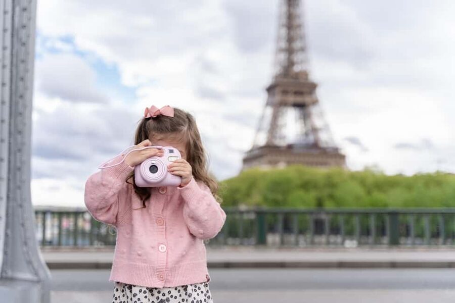 Paris: Premium Photoshoot with Iconic Eiffel Tower Views - Posing Guidance That Makes You Look Like You Tried