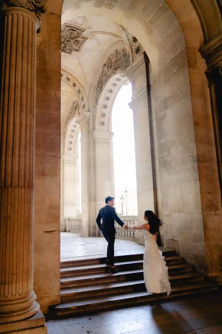 Paris: Premium Professional Photo Shoot - The Real Flow in One Hour: Consultation, Quick Styling Tips, Then Shooting