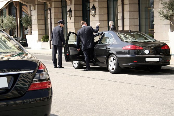 Paris Private Car Service with Driver - How the private chauffeur experience actually works