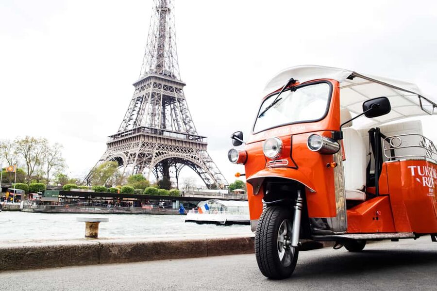 Paris: Private City Highlight Tour by Electric Tuk-Tuk - Key highlights to look for