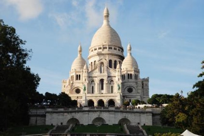 Paris Private Guided Tour in a Vintage Car with Driver - Why This Vintage Car Tour Works Better Than a Hop-On Bus