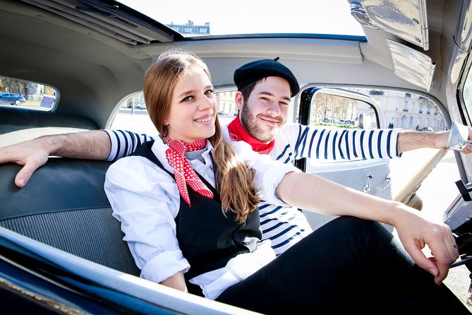 Paris Private Guided Tour in a Vintage Car with Driver - Montmartre by Car, Then Sacré-Cœur on Foot