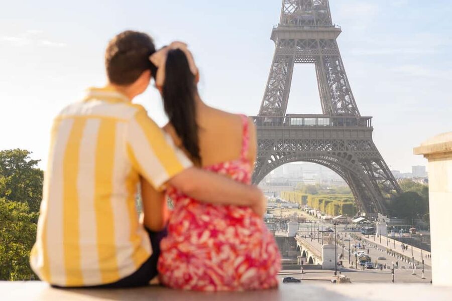 Paris: Private Photoshoot at the Eiffel Tower - Timing tips for the Eiffel Tower area, so you don’t lose photo time
