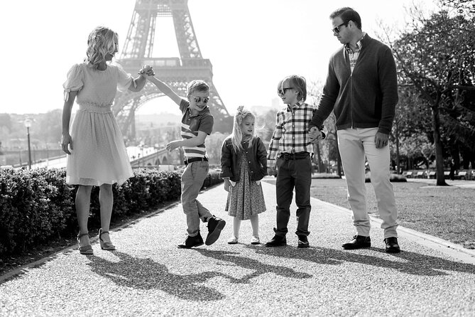 Paris Private Photoshoot Experience - Camera angles and posing tips that make people feel natural