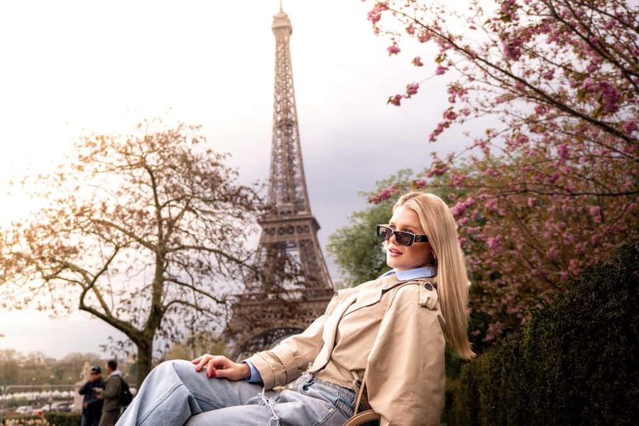 Paris: Private Photoshoot Near the Eiffel Tower - Timing matters: early light, sunrise changes, and crowd control