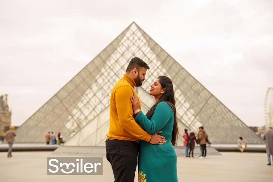 Paris: Private Photoshoot Outside the Louvre Museum - Timing, logistics, and what to plan for (without surprises)