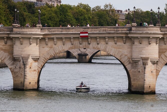 Paris Private Seine River Cruise with your Captain Guide - Past the Statue of Liberty in Grenelle, and why it matters