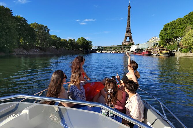 Paris Private Seine River Cruise with your Captain Guide - Eiffel Tower moments, including the sparkle timing