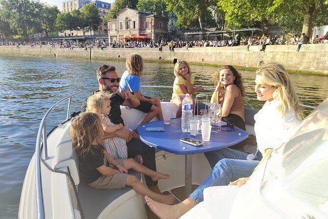 Paris Private Seine River Cruise with your Captain Guide - Louvre views, Pont Neuf, and the padlock bridge
