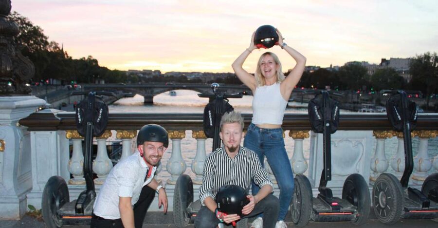 Paris: Private Sightseeing Segway Tour - Champ de Mars to the Eiffel Tower: where the big view moment lands