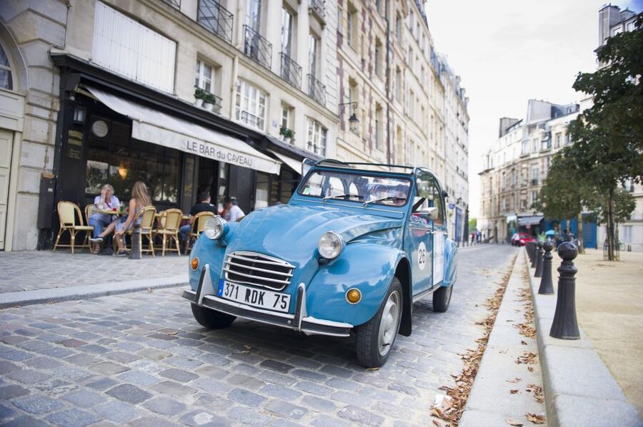Paris: Private Sightseeing Tour in Citroën 2CV - Why a Citroën 2CV changes how you see Paris