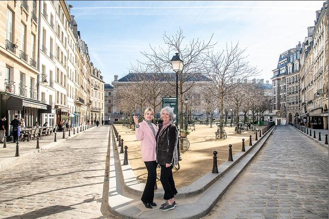 Paris Private Walking Tour with a Personal Photographer - Price Value: When $151.23 Per Person Makes Sense