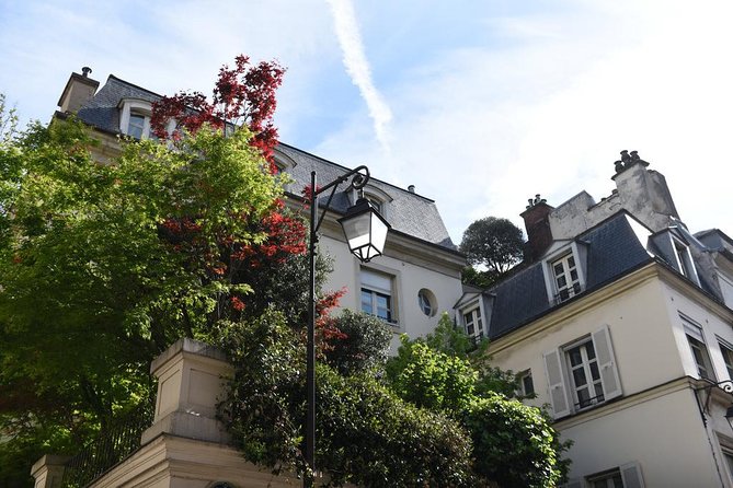 Paris Saint-Germain French Gastronomy Tasting Food Tour - What the route feels like: square-to-square and café-to-shop