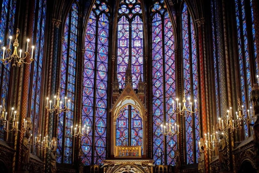 Paris: Sainte-Chapelle, Conciergerie, Notre Dame Guided Tour - Meeting at Brasserie Les Deux Palais and the timed-entry reality