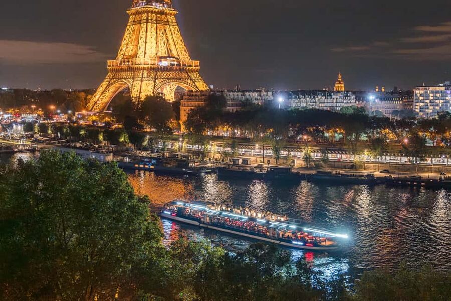 Paris : Scenic Cruise on the Seine River with Champagne - Eiffel Tower from the river, and how to choose your deck