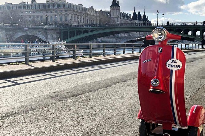 Paris - Segway Tour 120 min - How the Photos, Helmets, and Short Stops Change the Experience