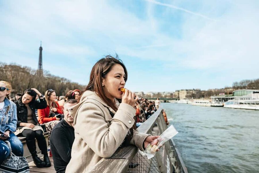 Paris: Seine Cruise and Macaron Tasting by the Eiffel Tower - What to bring on the boat, and what is not allowed