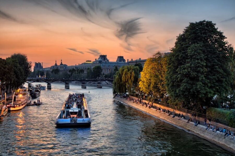 Paris: Seine Cruise with Snack/Optional Eiffel Tower Ticket - Price breakdown: why $29 can be a smart buy