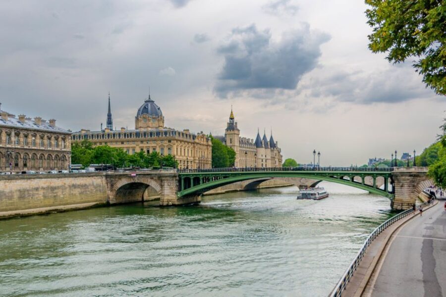Paris: Seine Cruise with Snack/Optional Eiffel Tower Ticket - The cruise, then the tower, or how the timing feels in real life