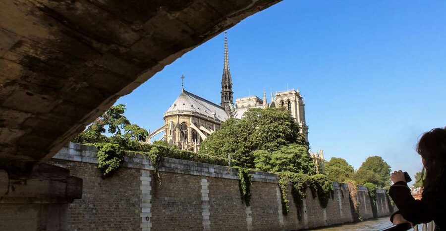 Paris: Seine River and Canal Saint-Martin Cruise - Switching gears: from big monuments to the working canal world